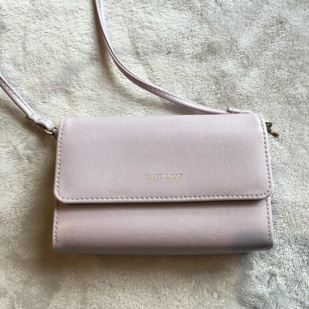 Matt& nat vegan purple cross body mini purse. - Picture 2 of 9